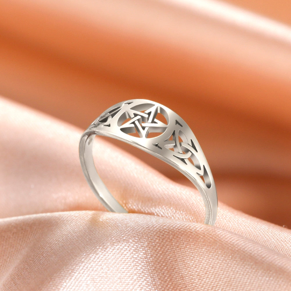 Celtic Knot Pentagram Ring